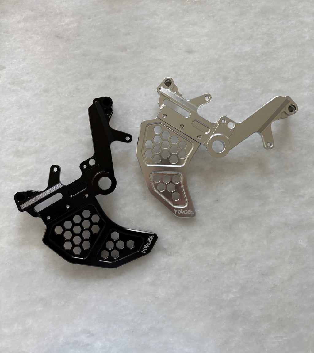 Metal Ultra-Bee Dual Caliper Mount