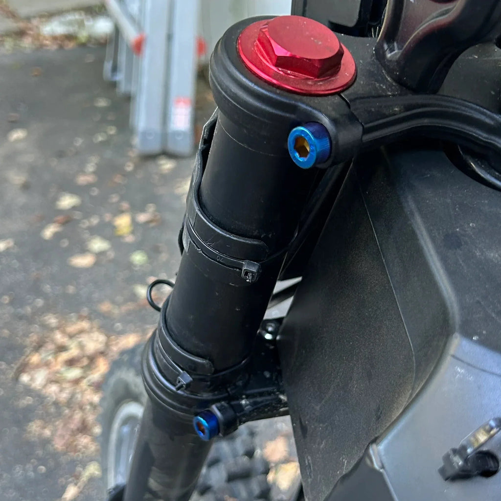 Titanium Tuttio fork clamp bolts