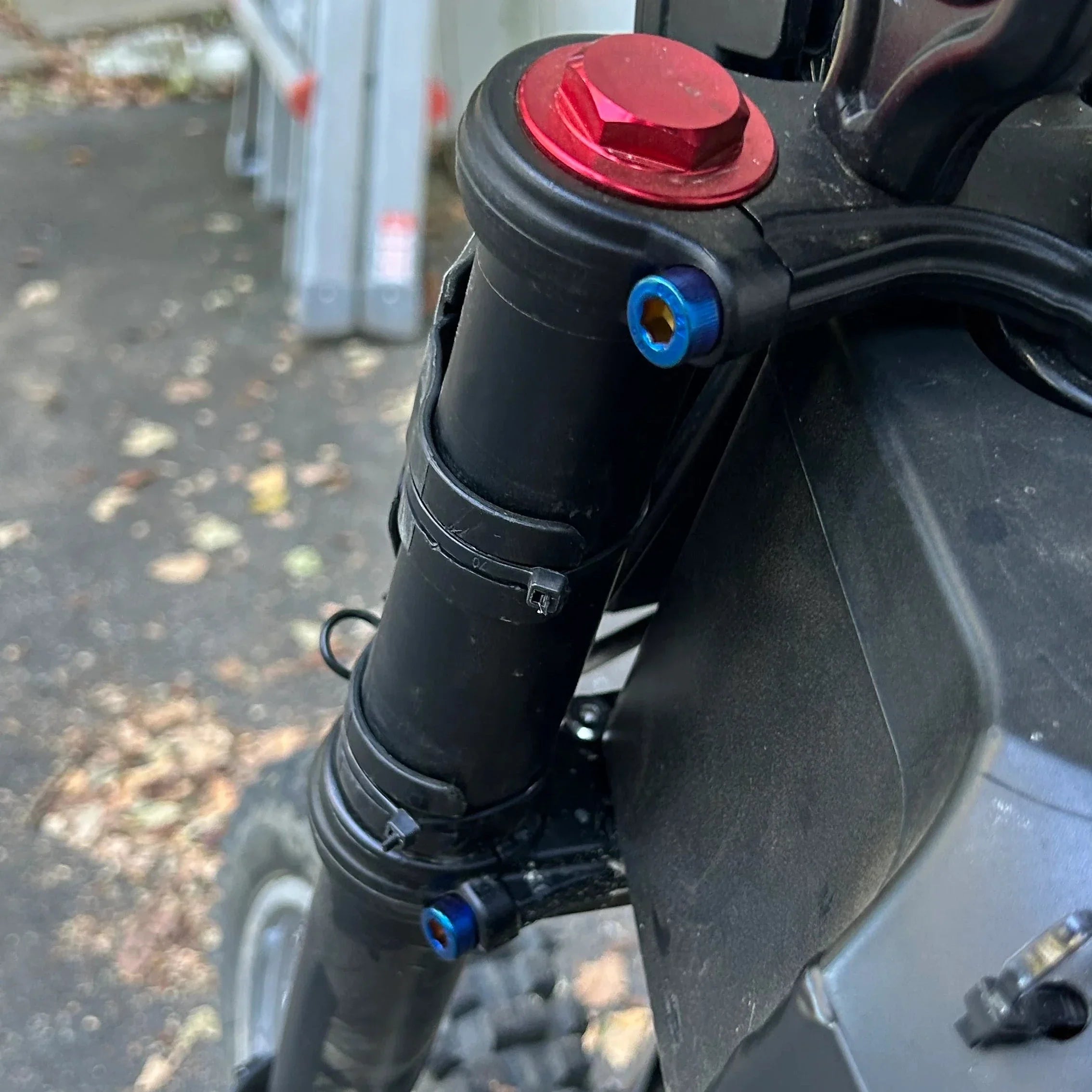 Titanium Tuttio fork clamp bolts