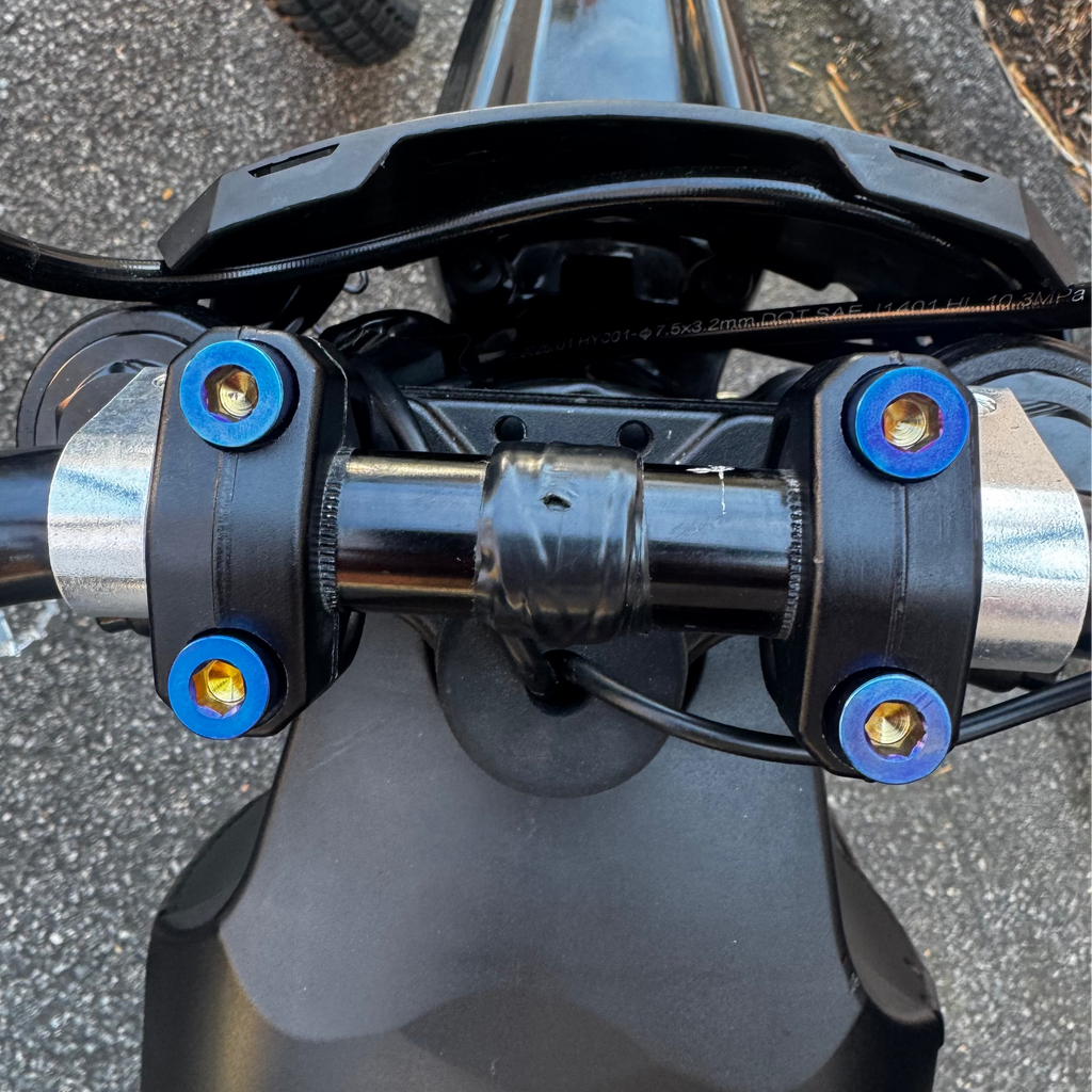 Titanium Tuttio bar clamp bolts